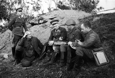 Иллюстрация к книге — Жуков против Гальдера. Схватка военных гениев [i_045.jpg]