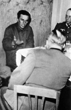 Иллюстрация к книге — Жуков против Гальдера. Схватка военных гениев [i_056.jpg]