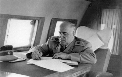 Иллюстрация к книге — Жуков против Гальдера. Схватка военных гениев [i_074.jpg]