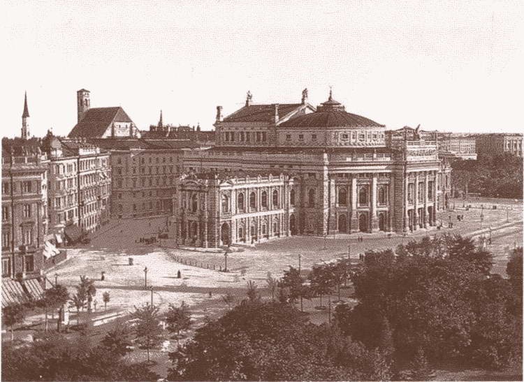 Иллюстрация к книге — Сальери [i_024.jpg]