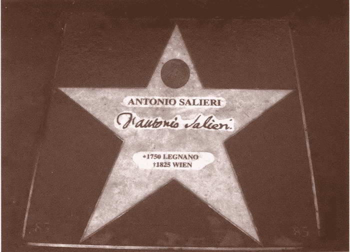 Иллюстрация к книге — Сальери [i_034.jpg]