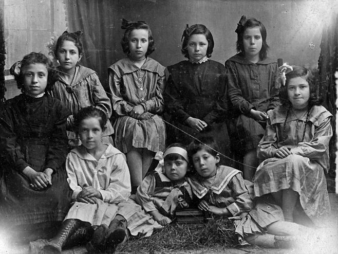 Иллюстрация к книге — Мне всегда везет! Мемуары счастливой женщины [i_001.jpg]