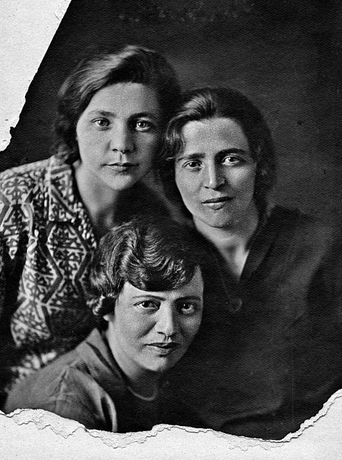 Иллюстрация к книге — Мне всегда везет! Мемуары счастливой женщины [i_008.jpg]