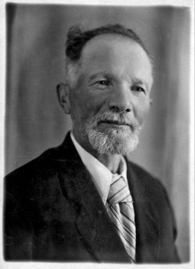 Иллюстрация к книге — Мне всегда везет! Мемуары счастливой женщины [i_025.jpg]