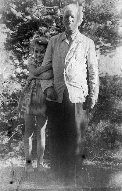 Иллюстрация к книге — Мне всегда везет! Мемуары счастливой женщины [i_035.jpg]