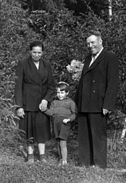 Иллюстрация к книге — Мне всегда везет! Мемуары счастливой женщины [i_039.jpg]