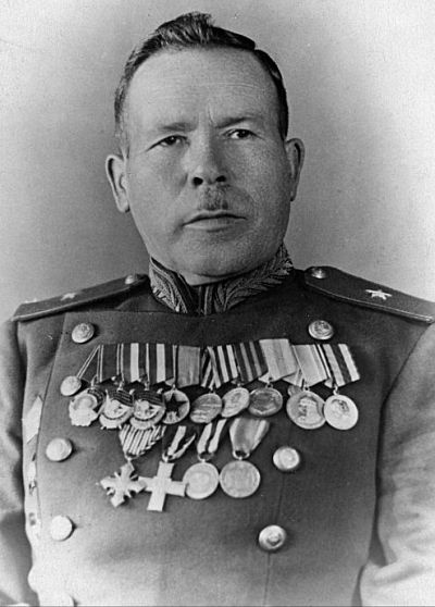 Иллюстрация к книге — Мне всегда везет! Мемуары счастливой женщины [i_042.jpg]