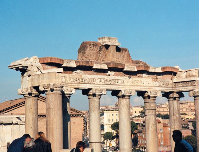 Иллюстрация к книге — Мне всегда везет! Мемуары счастливой женщины [i_125.jpg]