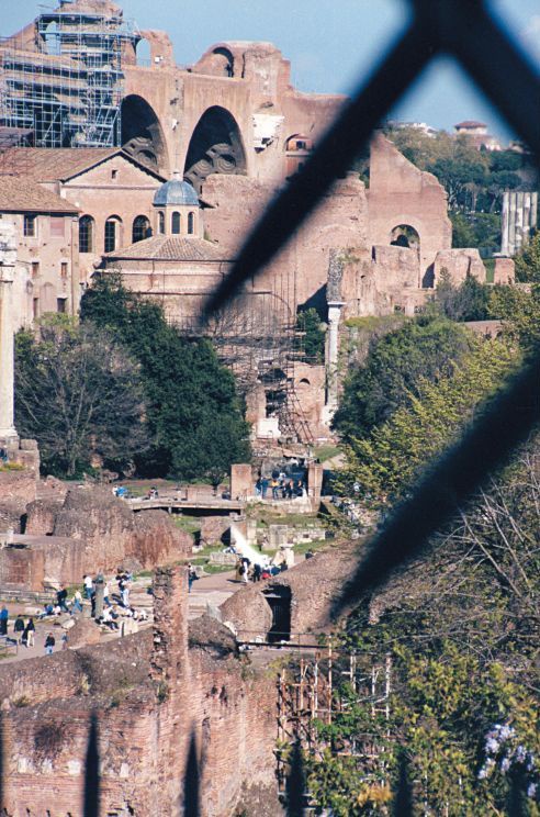 Иллюстрация к книге — Мне всегда везет! Мемуары счастливой женщины [i_126.jpg]