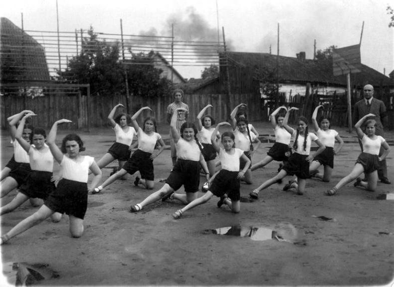 Иллюстрация к книге — Белосток-Москва [i_012.jpg]