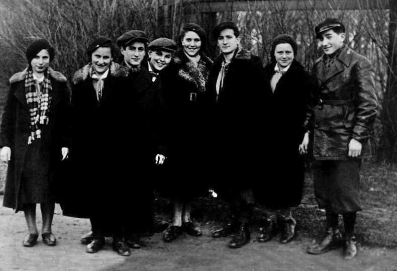 Иллюстрация к книге — Белосток-Москва [i_020.jpg]