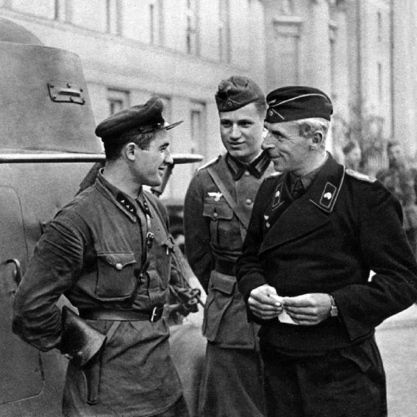 Иллюстрация к книге — Белосток-Москва [i_023.jpg]