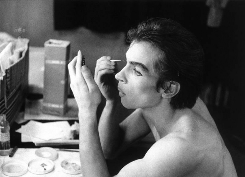 Иллюстрация к книге — Рудольф Нуреев. Неистовый гений [i_011.jpg]