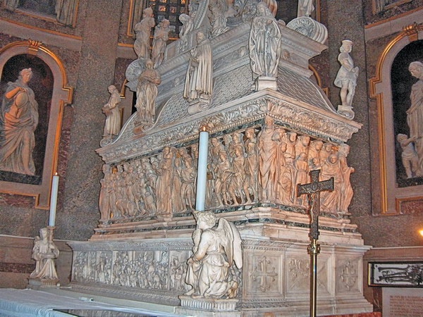 Иллюстрация к книге — Жизнь Микеланджело [i_017.jpg]