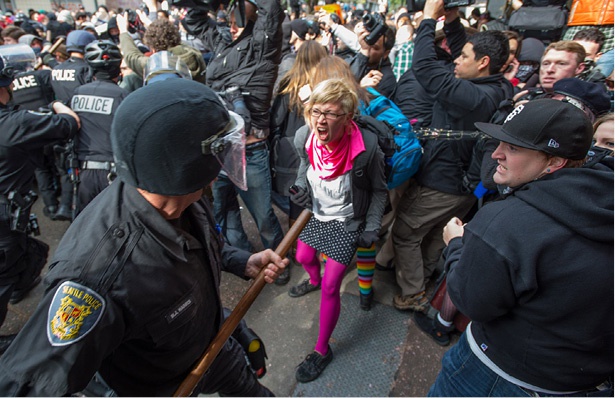 Иллюстрация к книге — Как ненасилие защищает государство [_19.jpg]