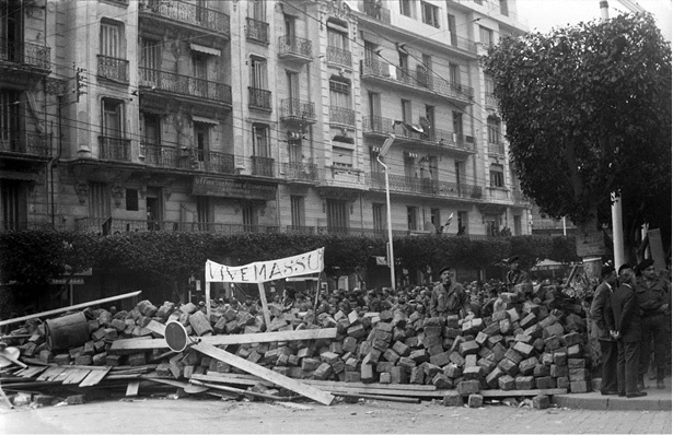 Иллюстрация к книге — Как ненасилие защищает государство [_31.jpg]