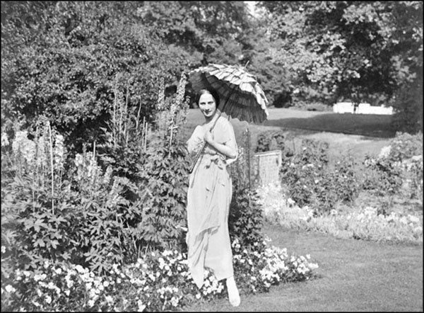 Иллюстрация к книге — Анна Павлова. Жизнь в танце [_027.jpg]