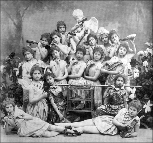 Иллюстрация к книге — Анна Павлова. Жизнь в танце [_045.jpg]