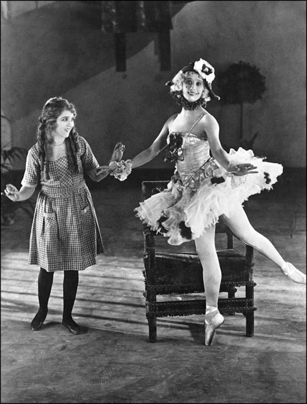 Иллюстрация к книге — Анна Павлова. Жизнь в танце [_161.jpg]