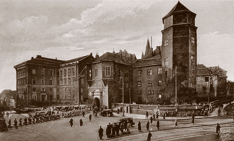 Иллюстрация к книге — Щит и меч Кенигсберга. Альбом [i_074.jpg]