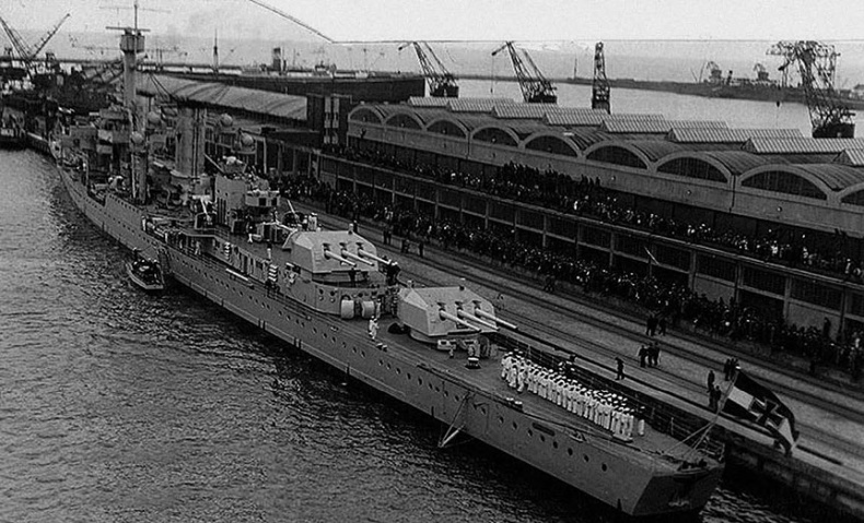 Иллюстрация к книге — Щит и меч Кенигсберга. Альбом [i_092.jpg]