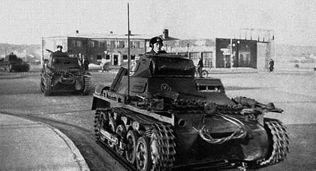 Иллюстрация к книге — Щит и меч Кенигсберга. Альбом [i_112.jpg]