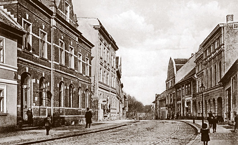 Иллюстрация к книге — Щит и меч Кенигсберга. Альбом [i_121.jpg]