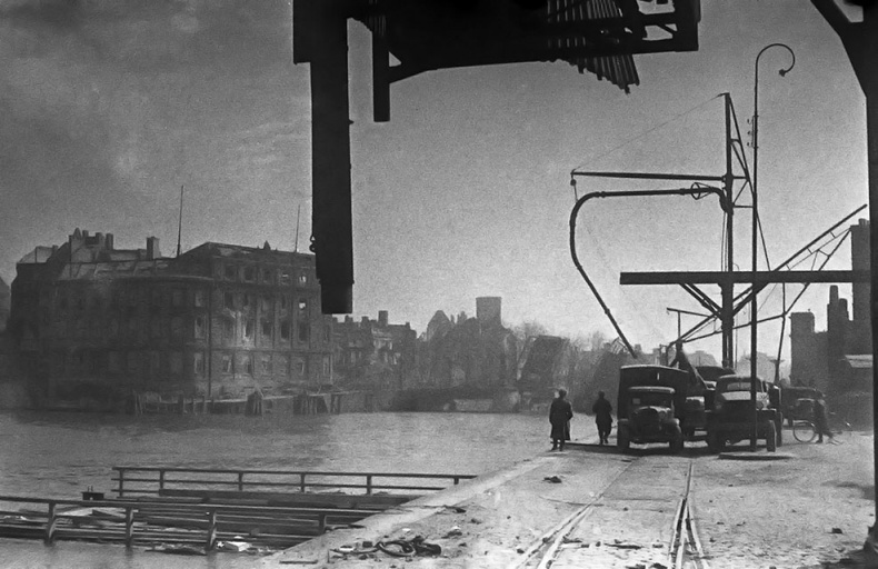 Иллюстрация к книге — Щит и меч Кенигсберга. Альбом [i_216.jpg]