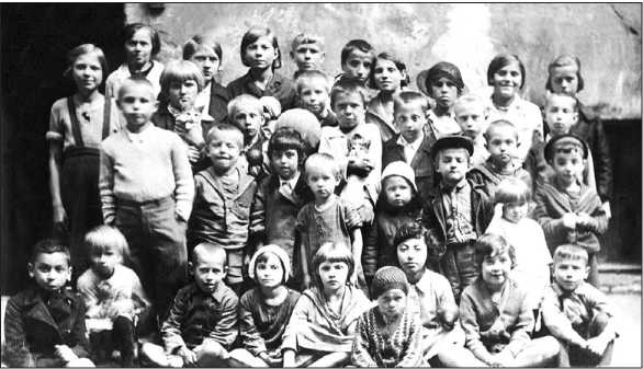 Иллюстрация к книге — Блокадные будни одного района Ленинграда [i_005.jpg]