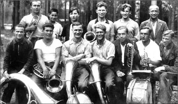 Иллюстрация к книге — Блокадные будни одного района Ленинграда [i_055.jpg]