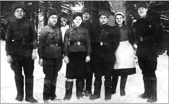 Иллюстрация к книге — Блокадные будни одного района Ленинграда [i_062.jpg]