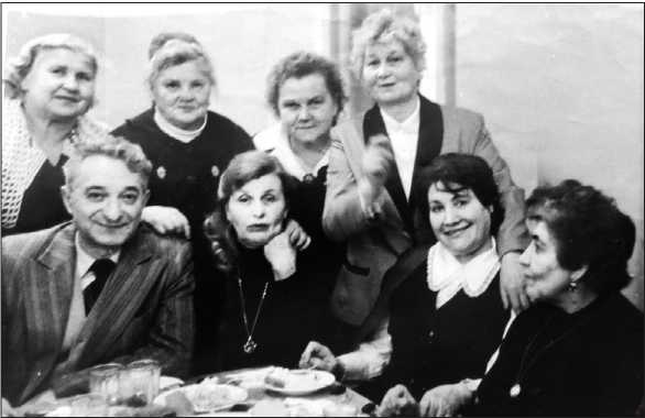 Иллюстрация к книге — Блокадные будни одного района Ленинграда [i_069.jpg]