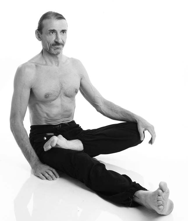 Иллюстрация к книге — Йога. Лучшие упражнения для каждого лунного дня. Сила Луны для здоровья и удачи [i_023.jpg]