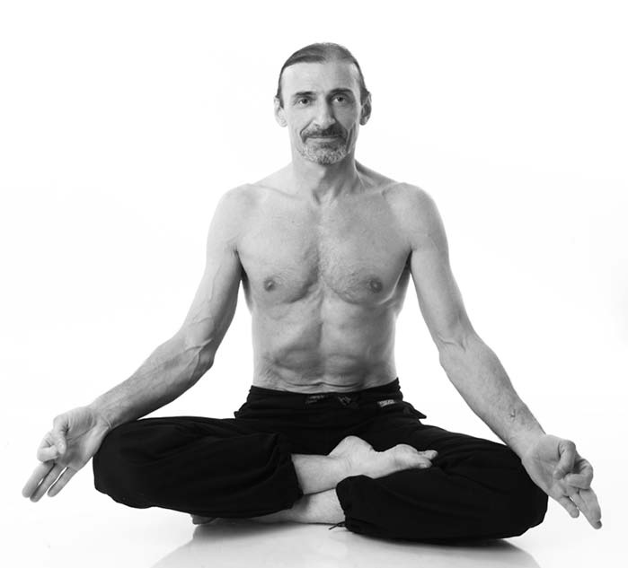 Иллюстрация к книге — Йога. Лучшие упражнения для каждого лунного дня. Сила Луны для здоровья и удачи [i_024.jpg]