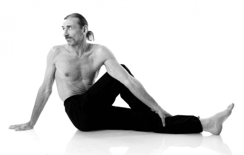 Иллюстрация к книге — Йога. Лучшие упражнения для каждого лунного дня. Сила Луны для здоровья и удачи [i_254.jpg]