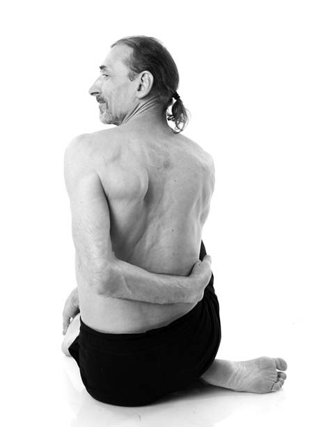 Иллюстрация к книге — Йога. Лучшие упражнения для каждого лунного дня. Сила Луны для здоровья и удачи [i_259.jpg]