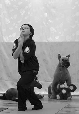 Иллюстрация к книге — Детская оздоровительная йога [i_012.jpg]