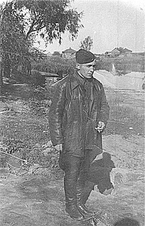 Иллюстрация к книге — Люди былой империи (сборник) [i_010.jpg]