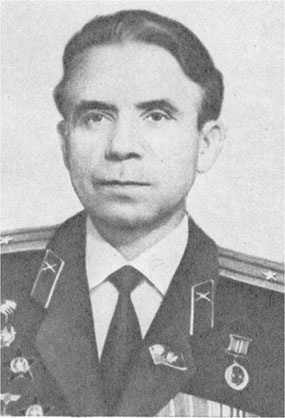 Иллюстрация к книге — Люди былой империи (сборник) [i_019.jpg]