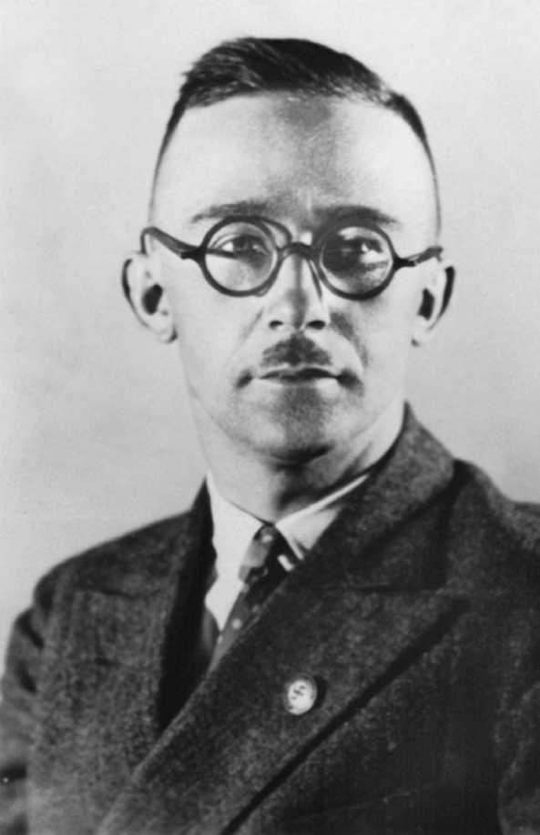 Иллюстрация к книге — Гиммлер. Инквизитор в пенсне [i_014.jpg]