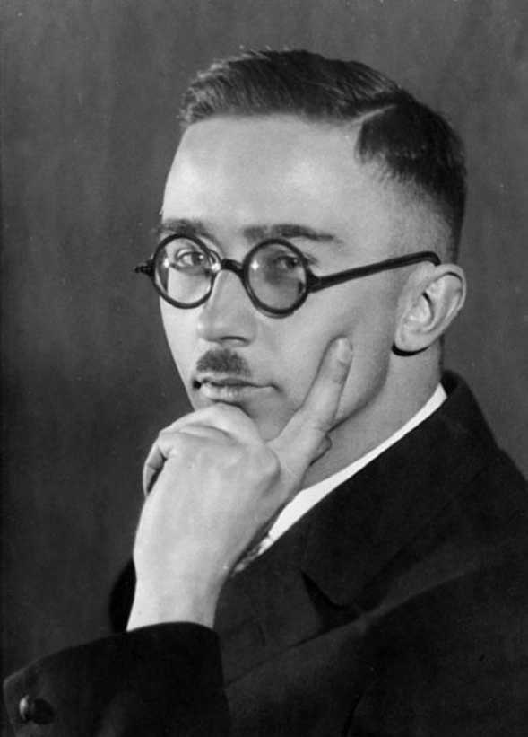 Иллюстрация к книге — Гиммлер. Инквизитор в пенсне [i_016.jpg]