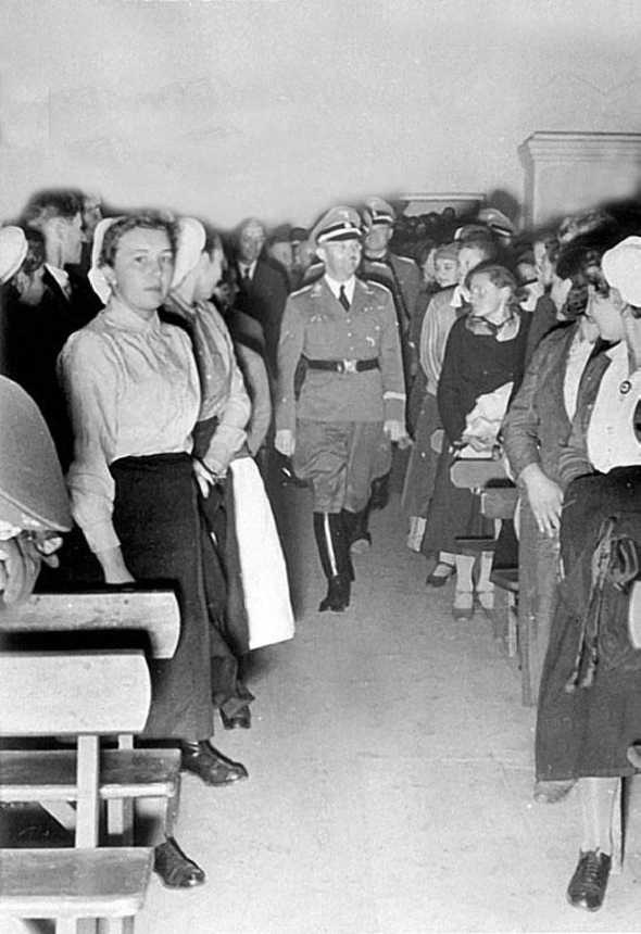 Иллюстрация к книге — Гиммлер. Инквизитор в пенсне [i_035.jpg]