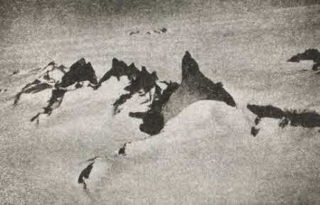 Иллюстрация к книге — Загадочная экспедиция. Что искали немцы в Антарктиде? [i_067.jpg]