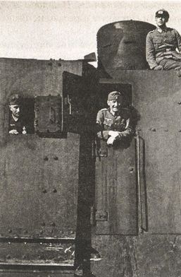 Иллюстрация к книге — Последняя крепость Рейха [i_026.jpg]