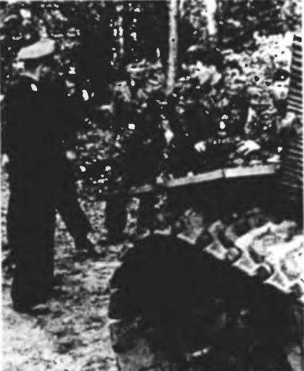 Иллюстрация к книге — Танковый ас №1 Михаэль Виттманн [img_27.jpg]