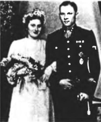 Иллюстрация к книге — Танковый ас №1 Михаэль Виттманн [img_90.jpg]