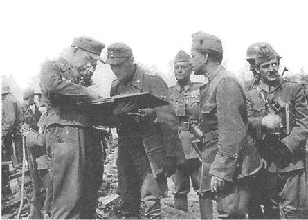 Иллюстрация к книге — 100 дней в кровавом аду. Будапешт - &quot;дунайский Сталинград&quot;? [i_002.jpg]