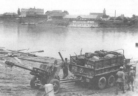 Иллюстрация к книге — 100 дней в кровавом аду. Будапешт - &quot;дунайский Сталинград&quot;? [i_011.jpg]