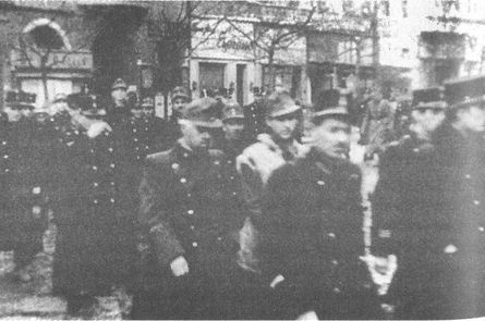 Иллюстрация к книге — 100 дней в кровавом аду. Будапешт - "дунайский Сталинград"? [i_095.jpg]