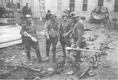 Иллюстрация к книге — 100 дней в кровавом аду. Будапешт - &quot;дунайский Сталинград&quot;? [i_119.jpg]